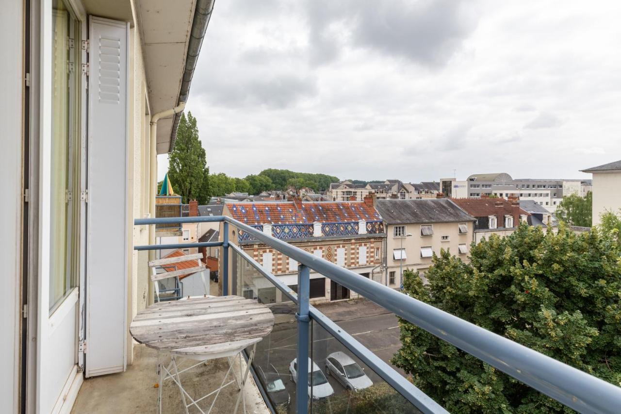 Appart T3 Bien Situe A Bourges + Wifi Exterior photo